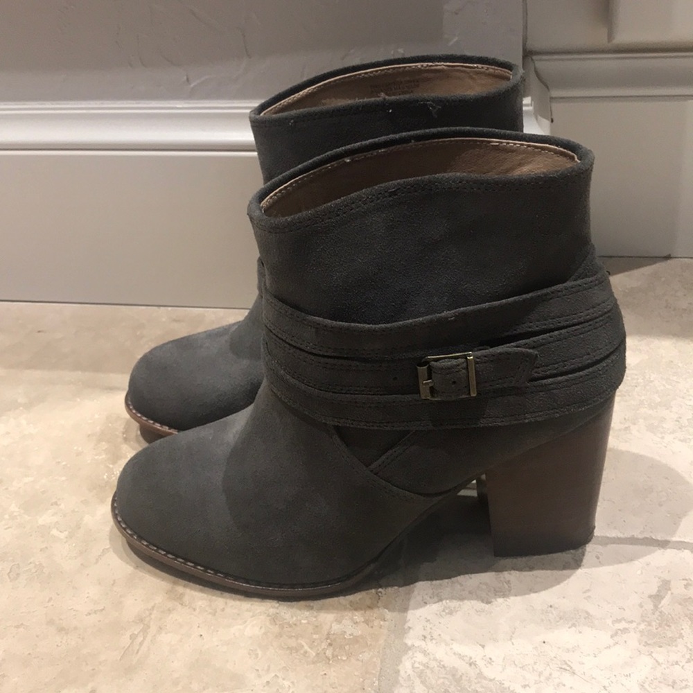 Splendid Nearly new booties 7.5